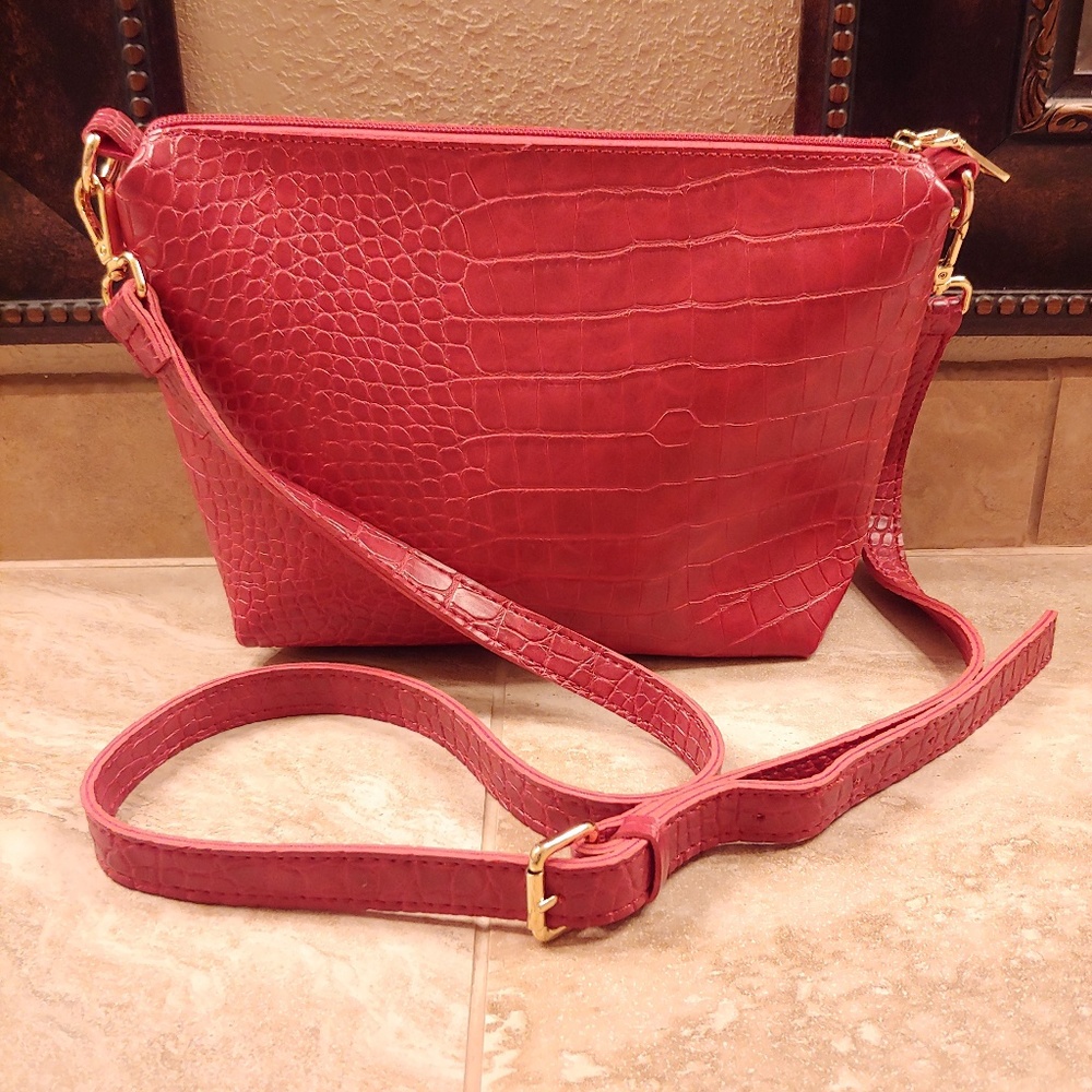 Crossbody - Picture 2 of 5